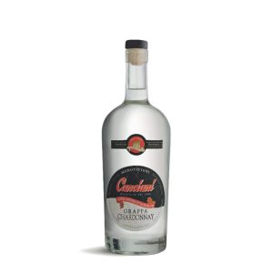 bottiglia di grappa Canciani su sfondo chiaro